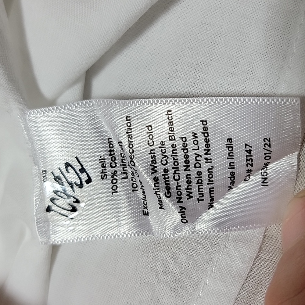 Talbots Split V-Neck Flutter Cap Sleeve Floral Em… - image 5